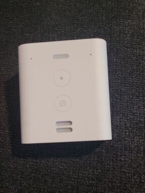Amazon Alexa Compact Plugin (White)